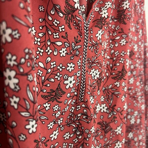 Max Studio Women's Plus Size 1X Crepe Peasant Boho Blouse Red Floral Print - Picture 10 of 12